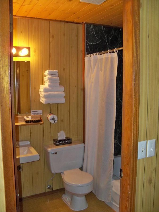 Stardust Motel Haines Junction Buitenkant foto
